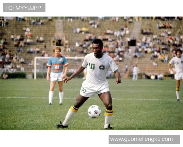 足坛巨星实力全方位比对解析谁才是真正的巅峰传奇人物 足坛巨星实力全方位比对解析谁才是真正的巅峰传奇人物