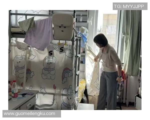 足球球星主题学生宿舍五件套 定制个性化装饰 提升宿舍氛围与运动激情