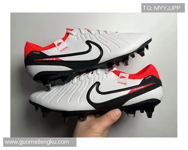 球星实战足球鞋排名揭秘 哪些鞋款成就顶级球员表现 球星实战足球鞋排名揭秘 哪些鞋款成就顶级球员表现